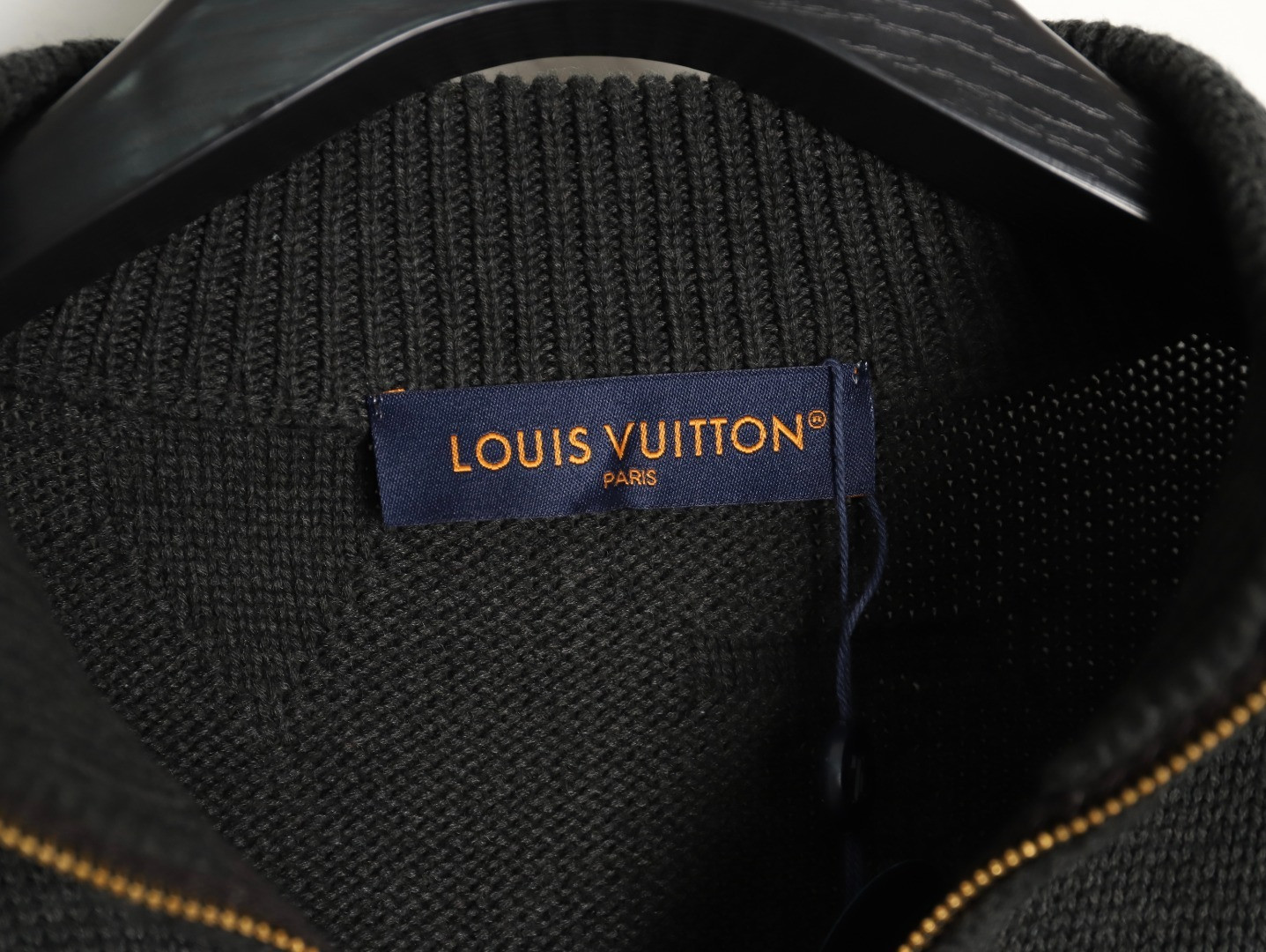 l0*is V*t0n lv 24fw sweaters
