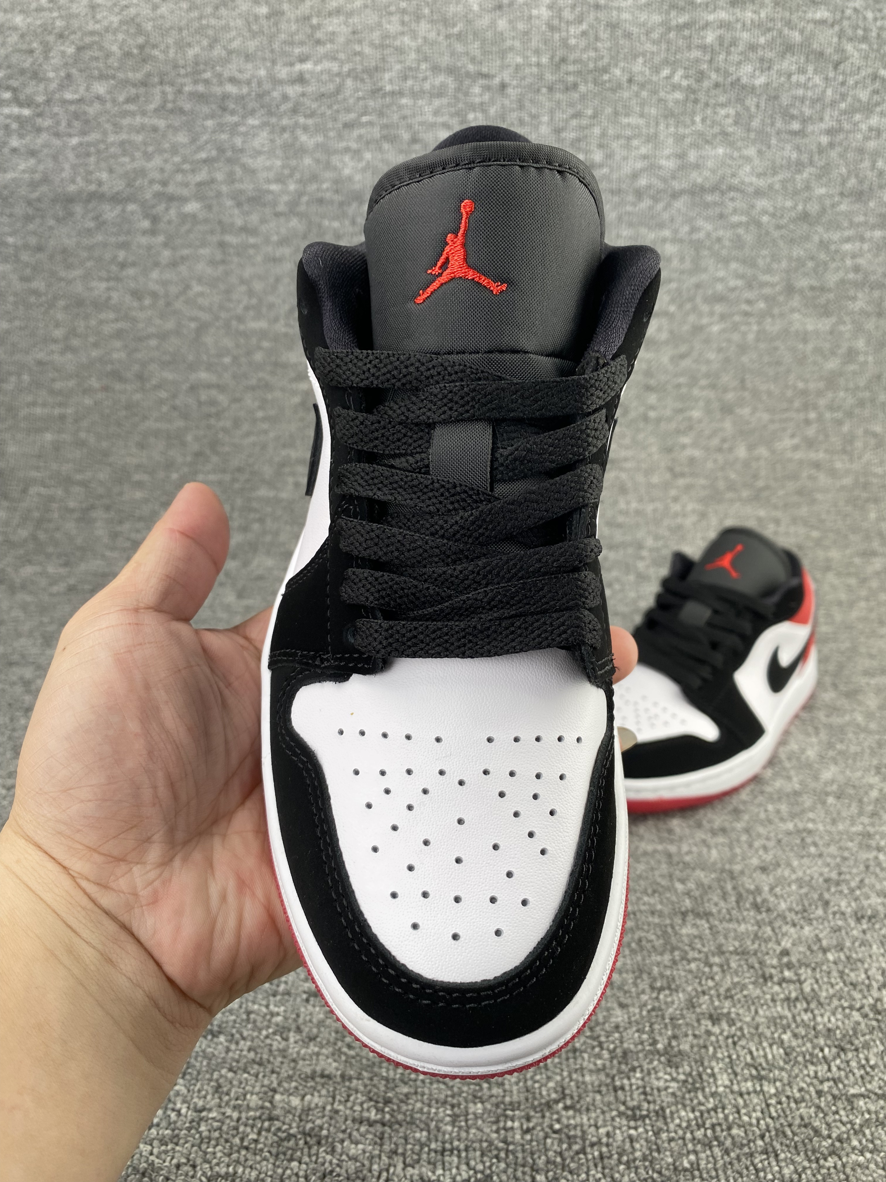 UA AIR JORDAN 1 LOW SE