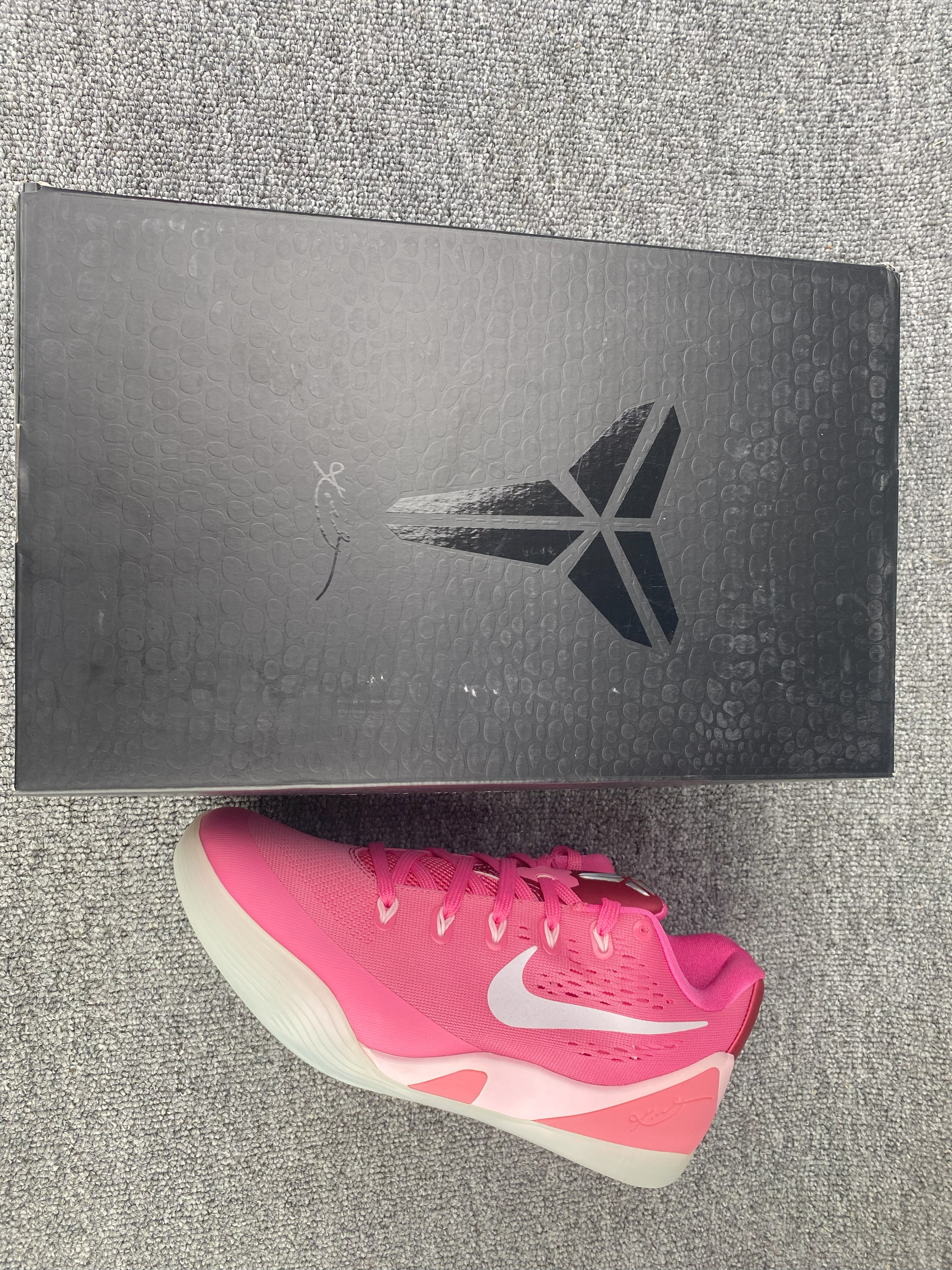 UA Nike Kobe 9 EM Low Protro