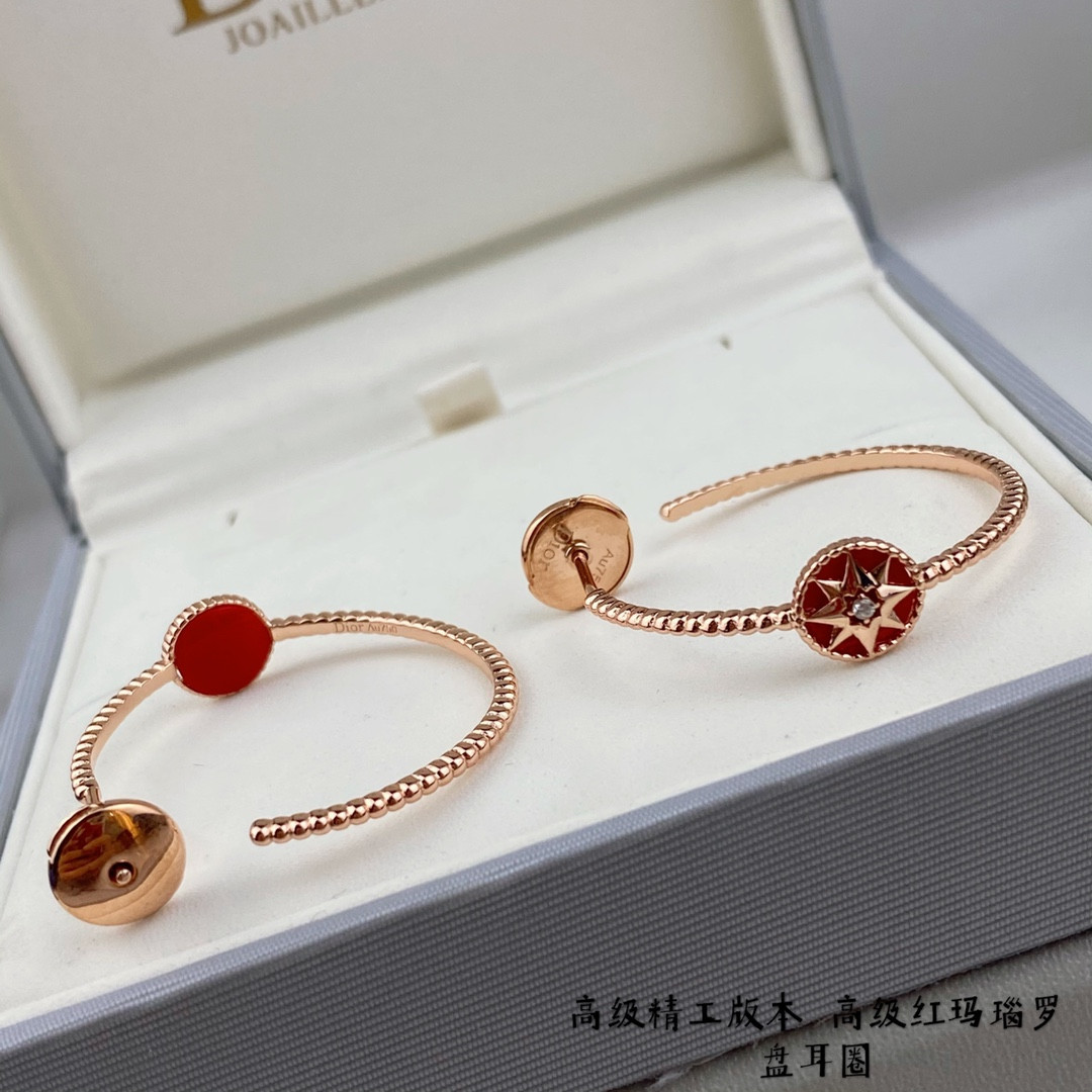 D*or eight-pointed star earrings