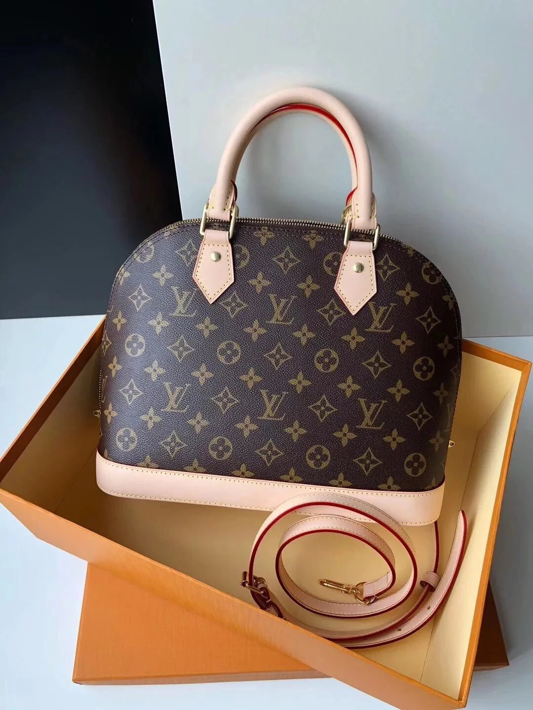LV ALMA PM M53151