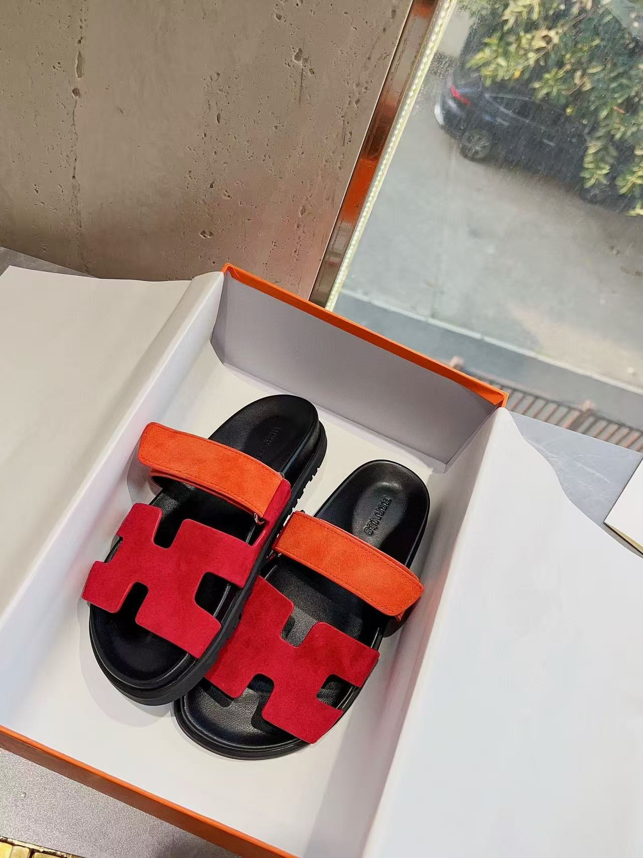 UA Hermès Chypre Sandal