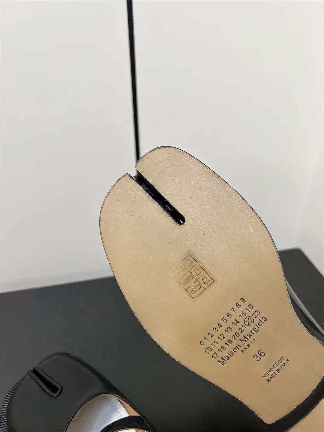 ua ma*s*n Ma*i*la mary jane shoes