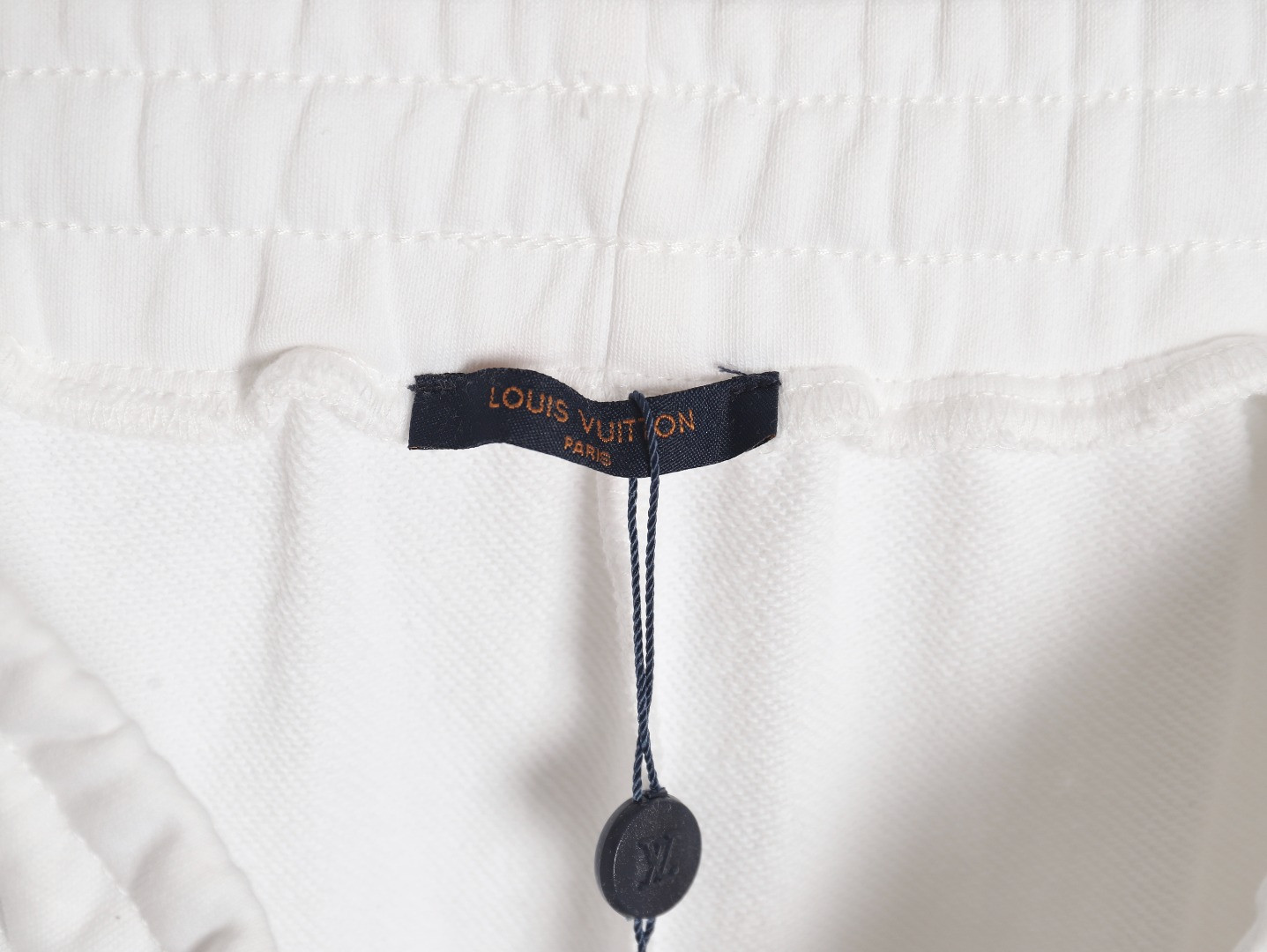 l0*is V*t0n lv 24ss shorts