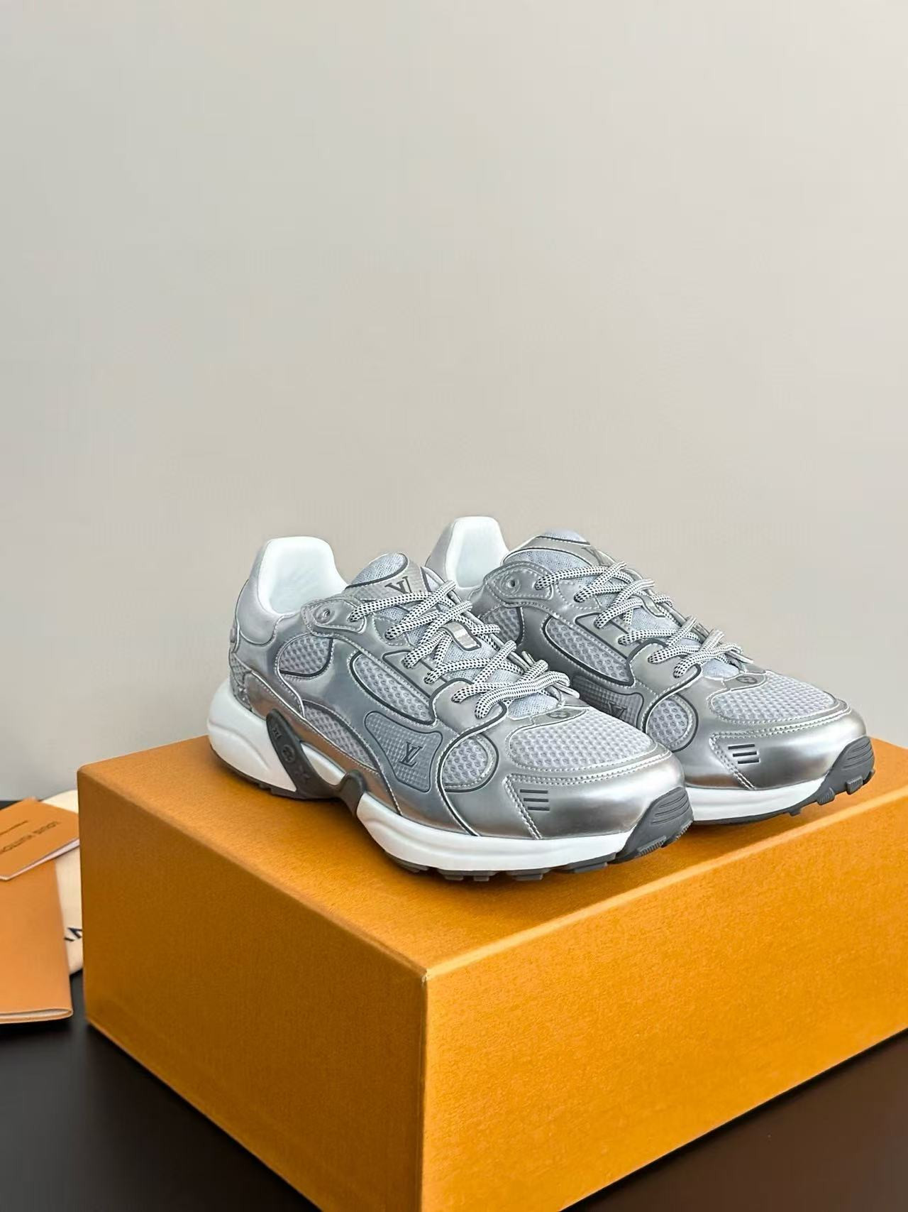 UA LV Olympia Sneaker