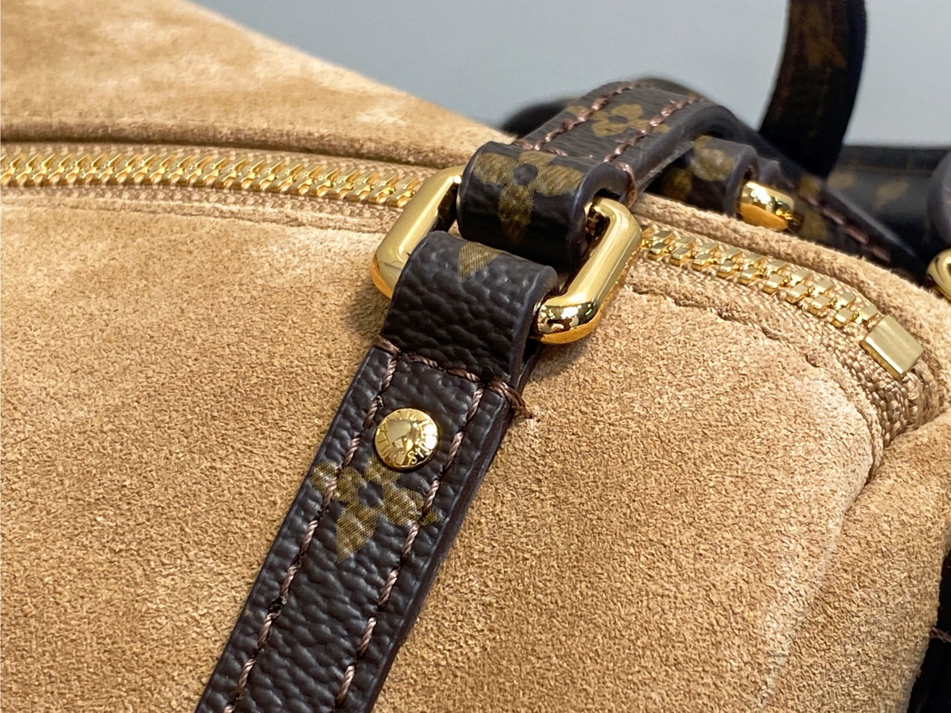 LV Express MM M26358 36x24x18.5cm