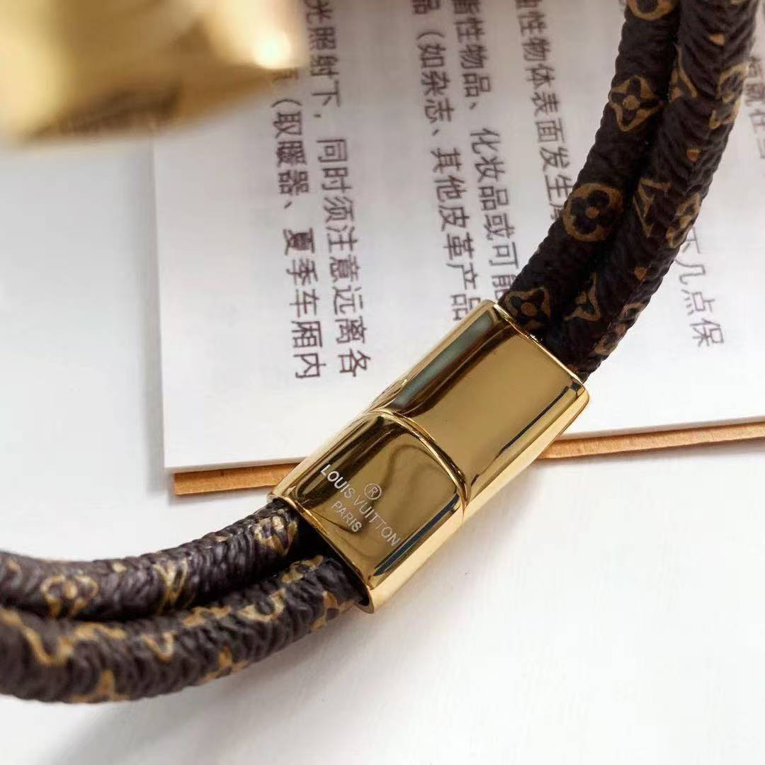 l0*is V*t0n keep it twice bracelet approximately 17cm