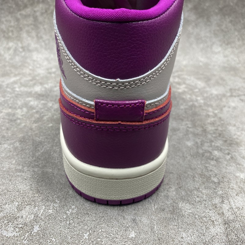 Air Jordan 1 Mid Magenta (2022)
