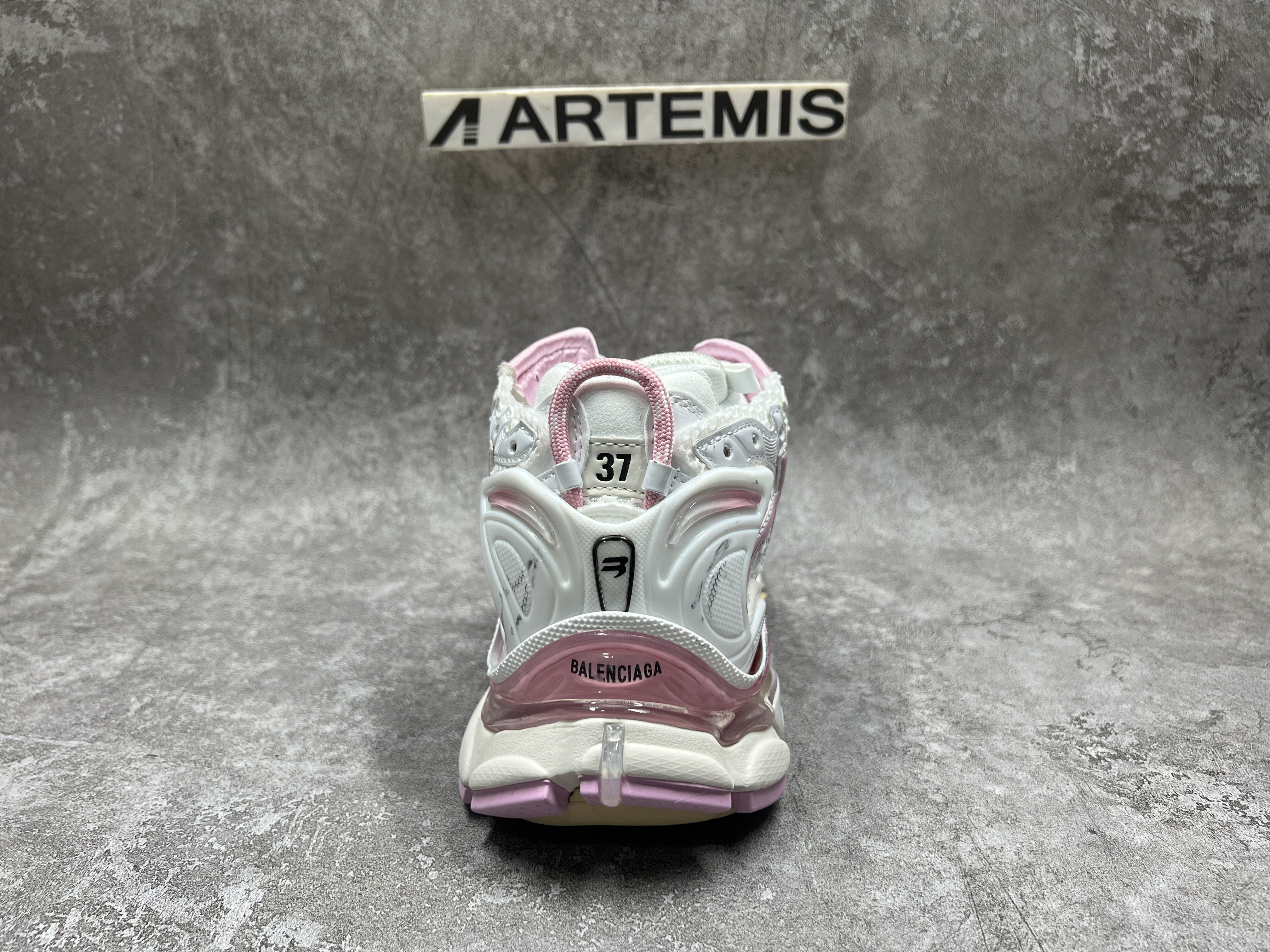 Balenciga Runner Sneaker Pink