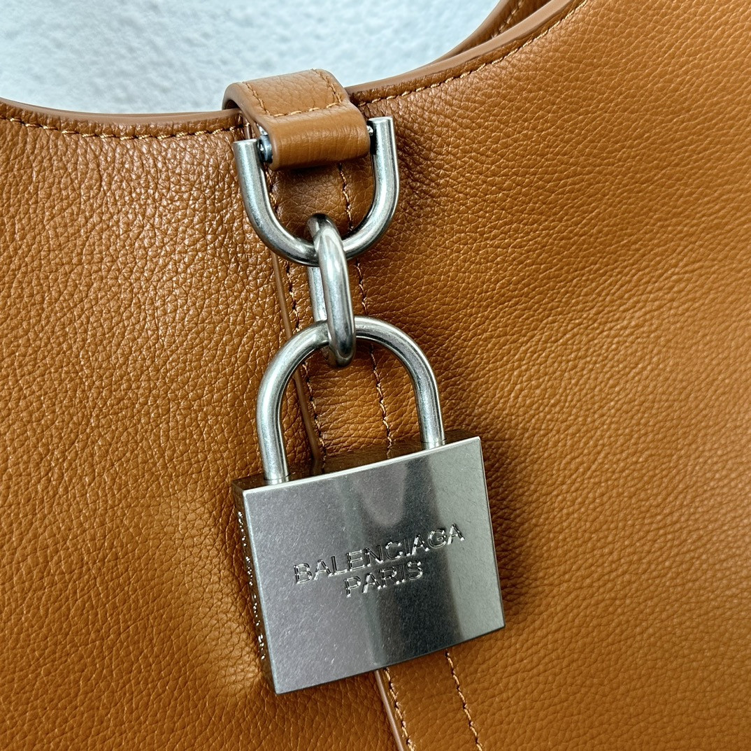 Balenciaga WOMEN