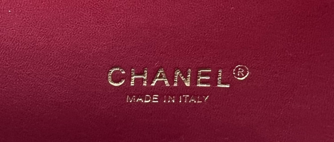 Ch*el classic 11.12 handbag tweed & gold-tone metal 6 × 9.9 × 2.5 in