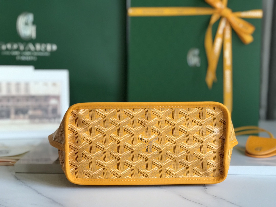 Go*ard anjou mini bag 20 cm x 10 cm x 20 cm