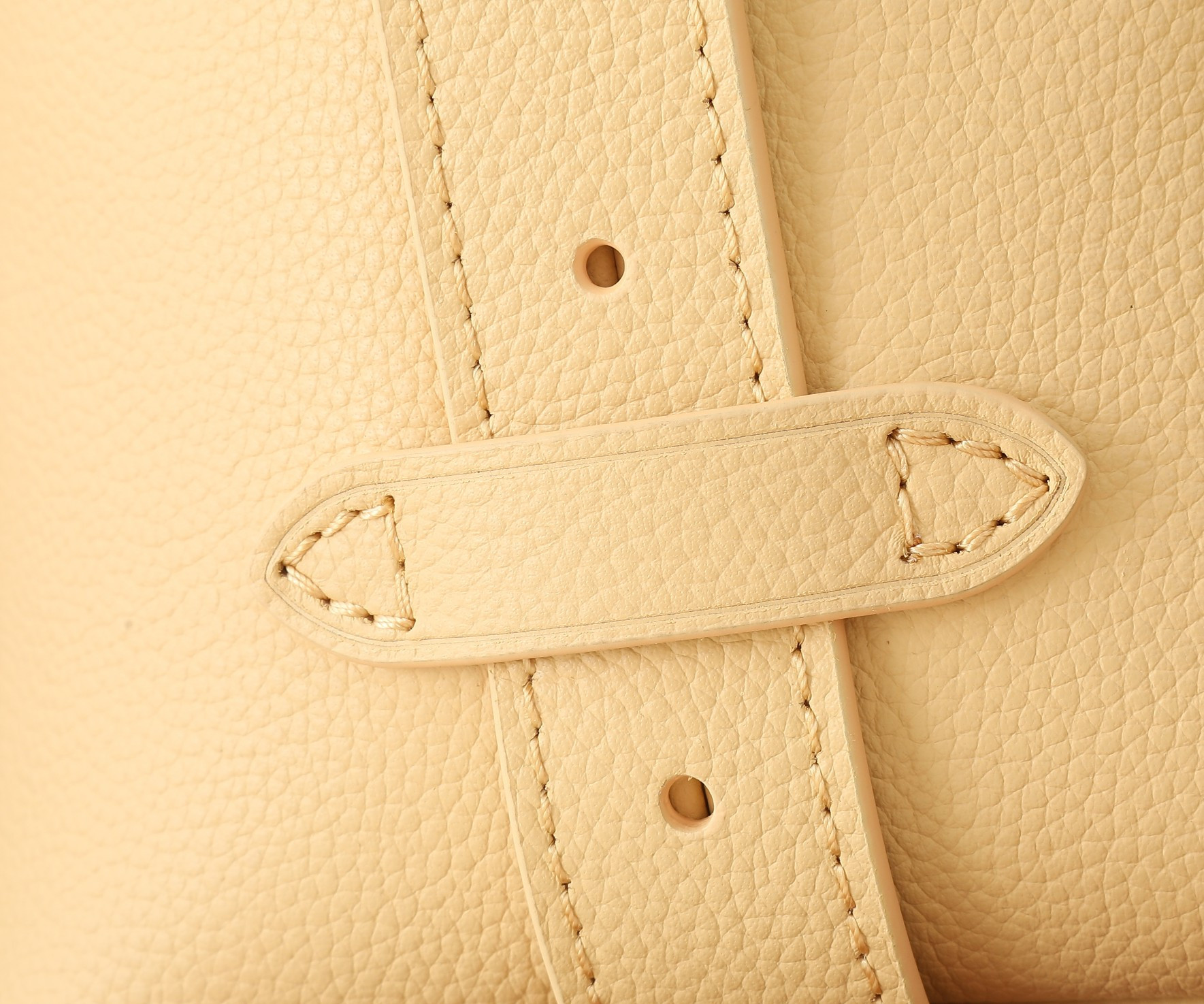 LV Low Key Hobo M25353 24x28x16CM