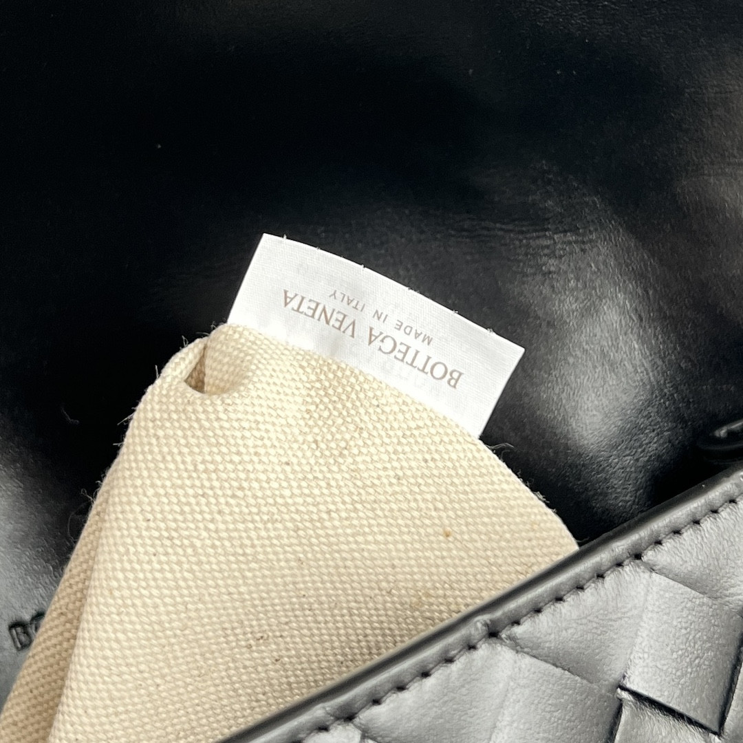 bo*te*ga Ve*ne*ta piccolo 30x21x6.6cm