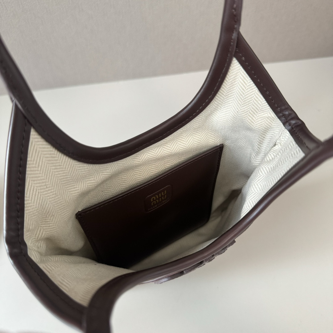 Miu Miu IVY leather handbag 24x20cm