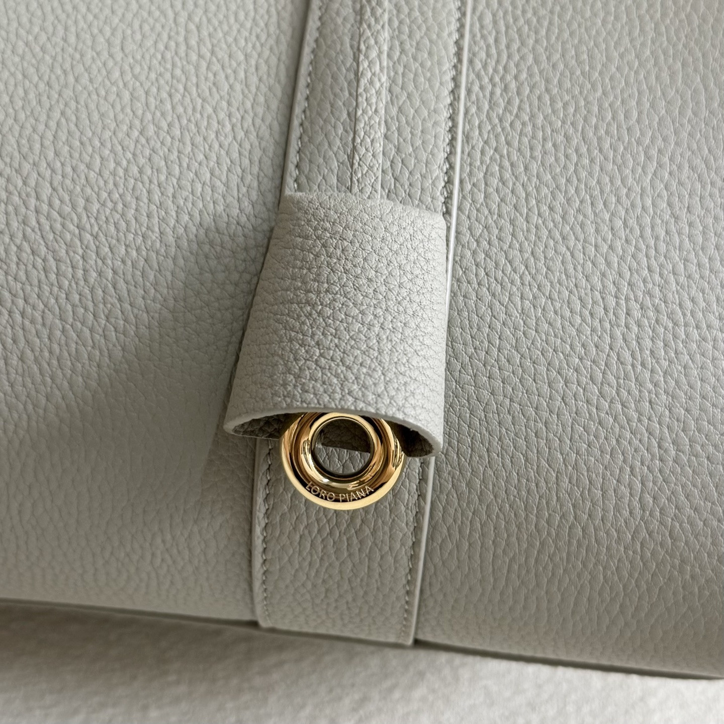 L**o p*ana loom l32 calfskin 33x23x18cm